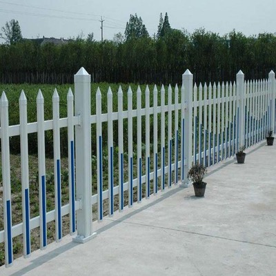 PVC塑钢护栏在甘肃临夏积石山绿化草坪中的应用