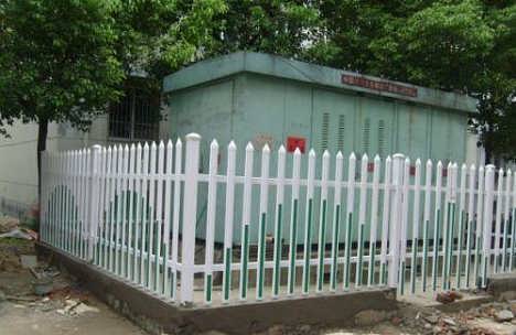 塑钢PVC护栏定制指南 以君瑞护栏为例解析怀柔特色