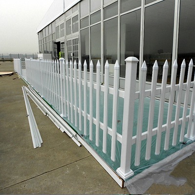 塑钢PVC护栏 草坪护栏的优选材料